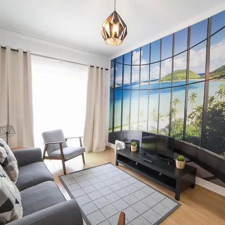 Flh Gulbenkian Flat With Balcony * Lizbona