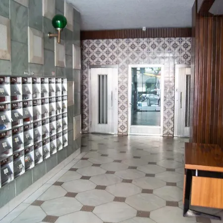 Апартаменты Flh Gulbenkian Flat With Balcony Лиссабон