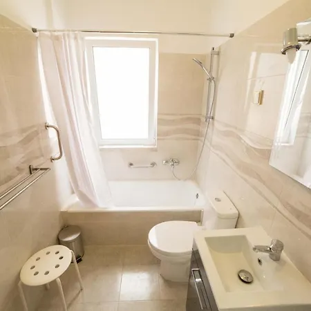 Flh Gulbenkian Flat With Balcony Daire